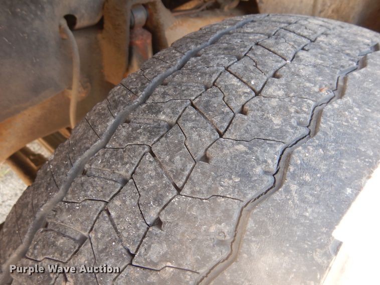 image for item DF6614 1994 GMC Sierra C3500HD bucket truck