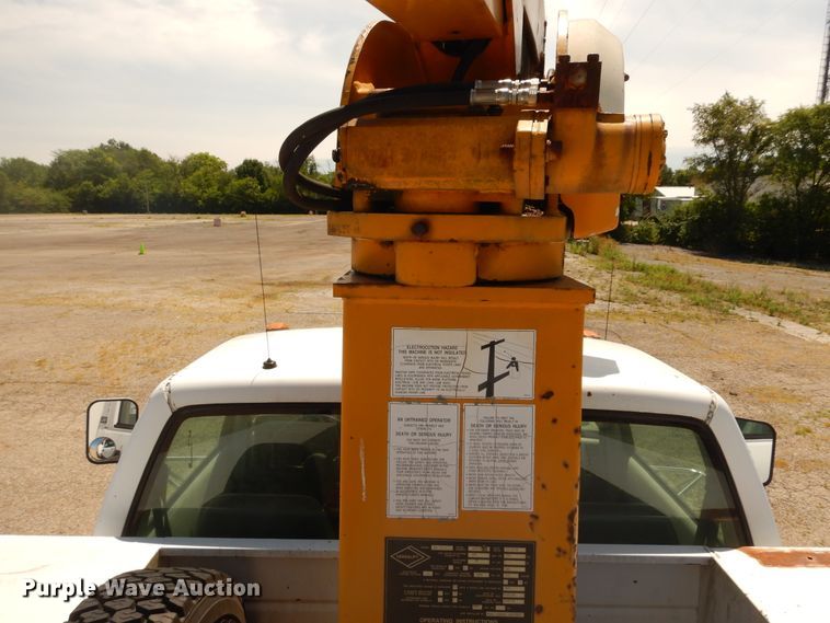 image for item DF6614 1994 GMC Sierra C3500HD bucket truck