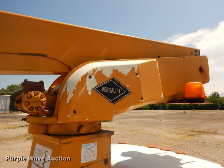 image for item DF6614 1994 GMC Sierra C3500HD bucket truck