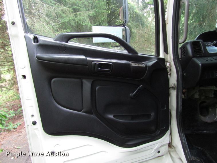 image for item DG1381 2012 Hino 268 box truck