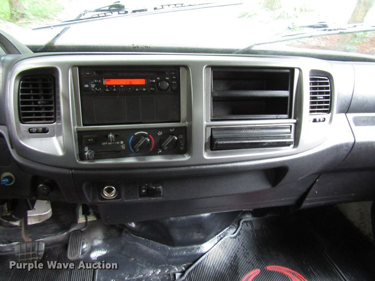 image for item DG1381 2012 Hino 268 box truck