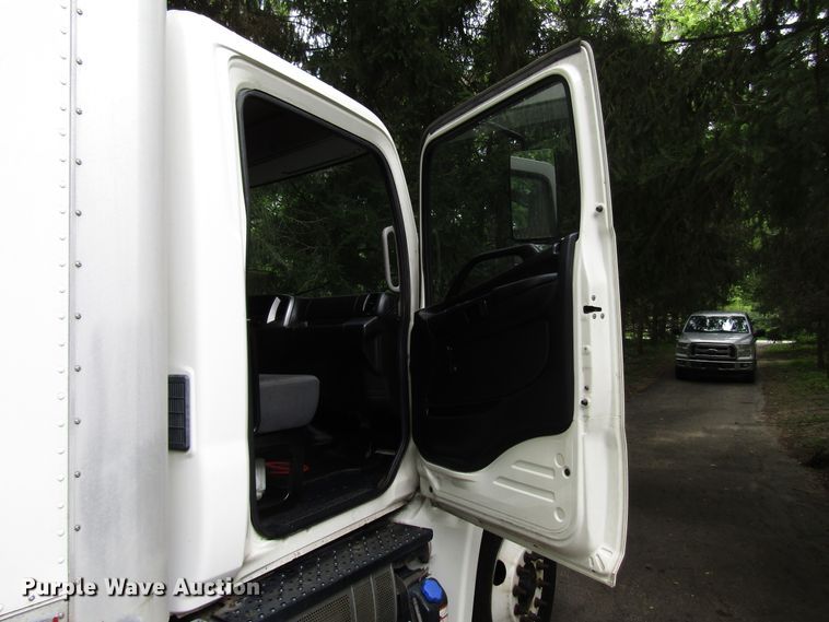 image for item DG1381 2012 Hino 268 box truck