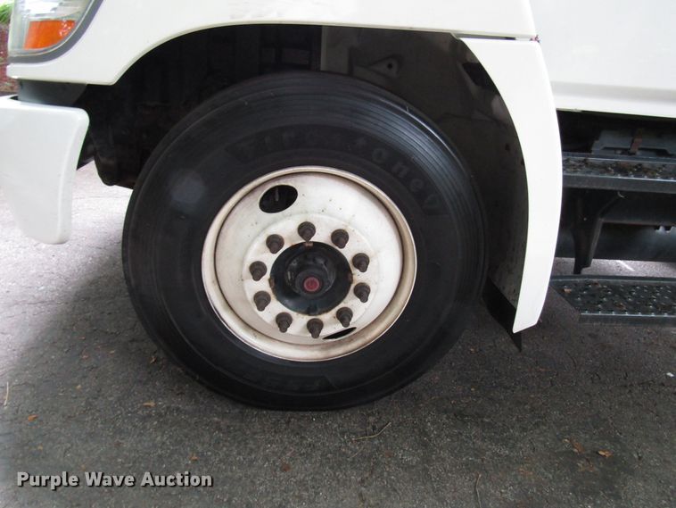 image for item DG1381 2012 Hino 268 box truck