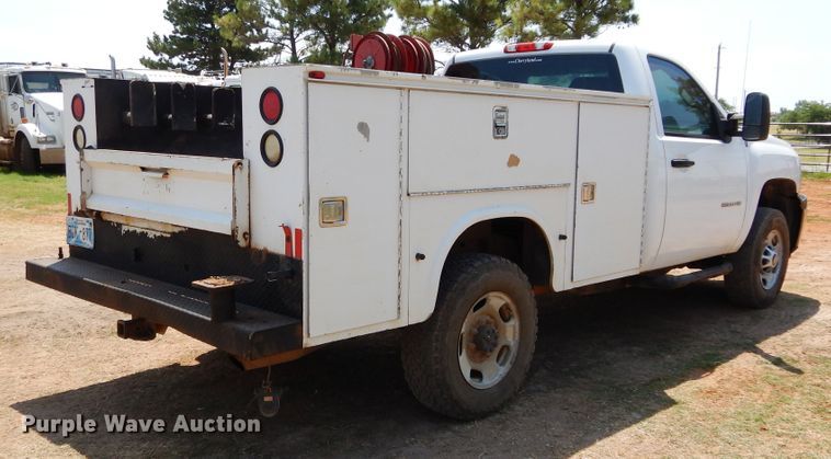 image for item DG4104 2012 Chevrolet Silverado 2500HD utility bed pickup truck