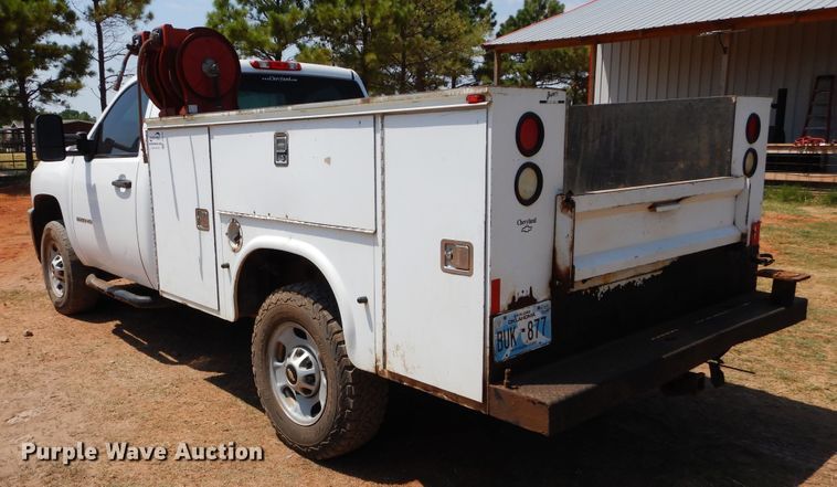 image for item DG4104 2012 Chevrolet Silverado 2500HD utility bed pickup truck