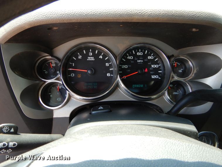 image for item DG4104 2012 Chevrolet Silverado 2500HD utility bed pickup truck