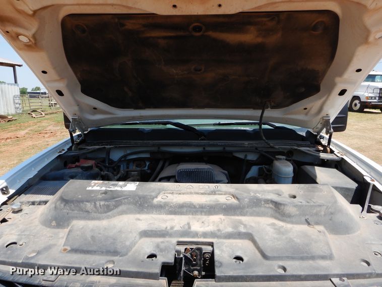 image for item DG4104 2012 Chevrolet Silverado 2500HD utility bed pickup truck