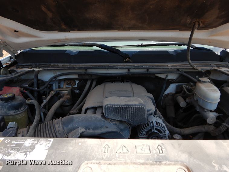 image for item DG4104 2012 Chevrolet Silverado 2500HD utility bed pickup truck