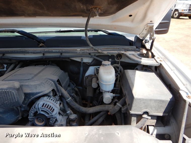 image for item DG4104 2012 Chevrolet Silverado 2500HD utility bed pickup truck