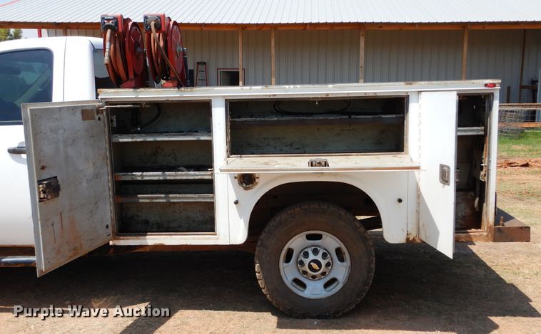 image for item DG4104 2012 Chevrolet Silverado 2500HD utility bed pickup truck