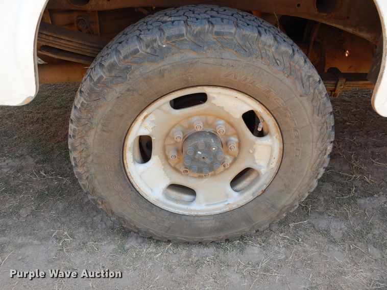 image for item DG4104 2012 Chevrolet Silverado 2500HD utility bed pickup truck