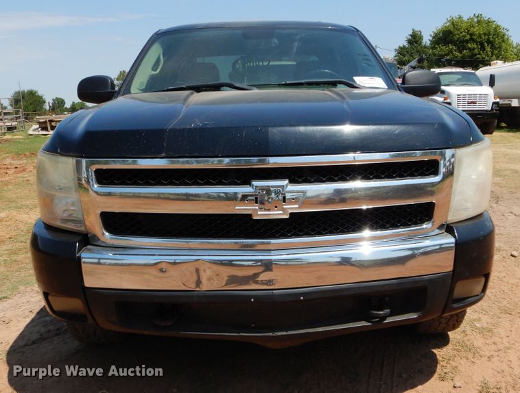 image for item DG4105 2007 Chevrolet Silverado 1500 Crew Cab pickup truck