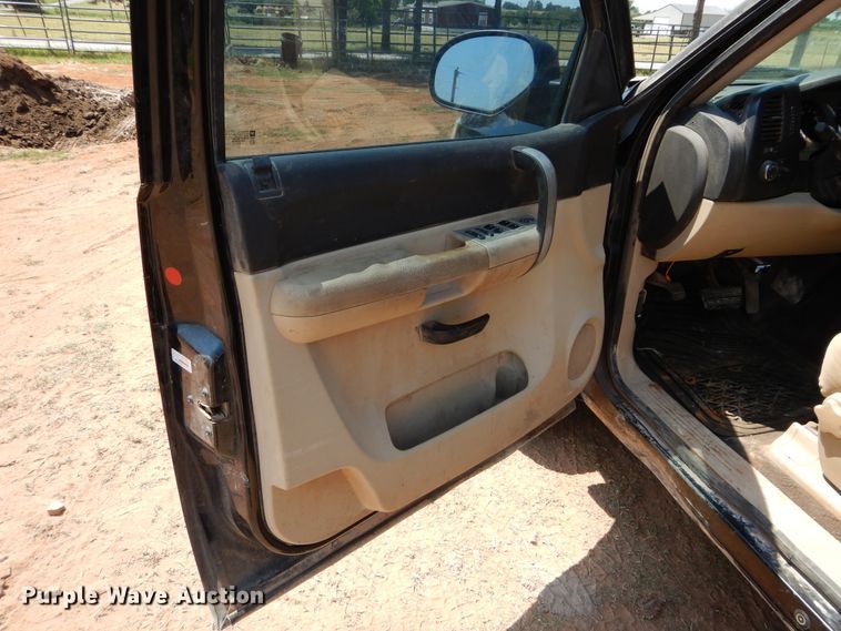 image for item DG4105 2007 Chevrolet Silverado 1500 Crew Cab pickup truck