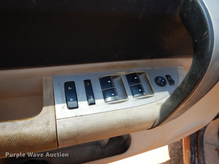 image for item DG4105 2007 Chevrolet Silverado 1500 Crew Cab pickup truck