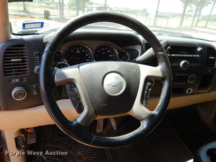 image for item DG4105 2007 Chevrolet Silverado 1500 Crew Cab pickup truck