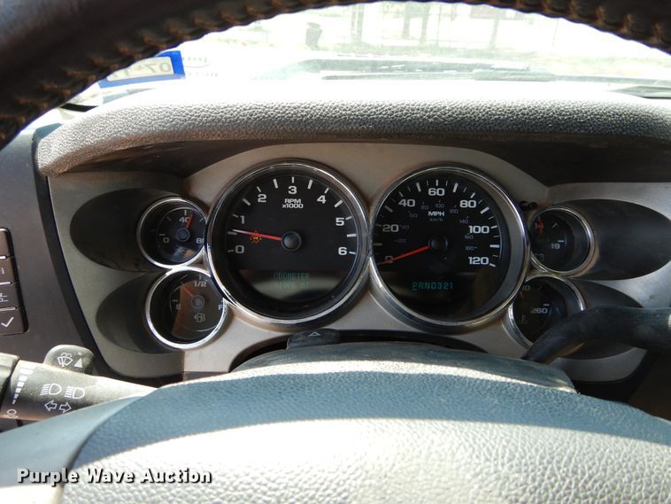 image for item DG4105 2007 Chevrolet Silverado 1500 Crew Cab pickup truck