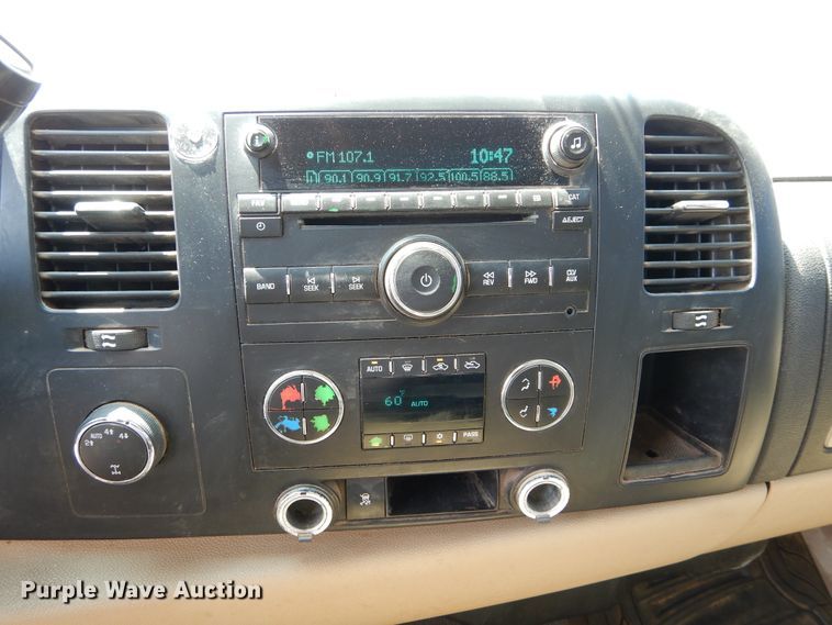 image for item DG4105 2007 Chevrolet Silverado 1500 Crew Cab pickup truck