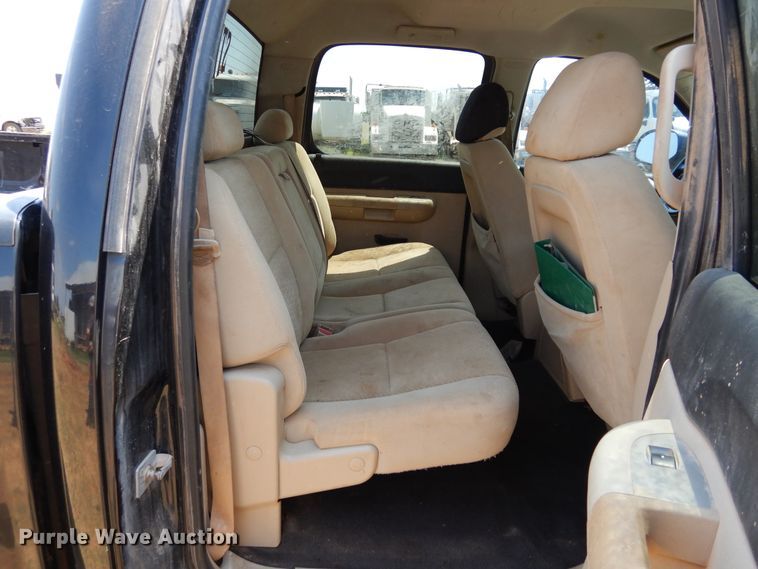 image for item DG4105 2007 Chevrolet Silverado 1500 Crew Cab pickup truck