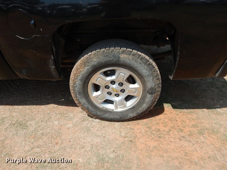 image for item DG4105 2007 Chevrolet Silverado 1500 Crew Cab pickup truck