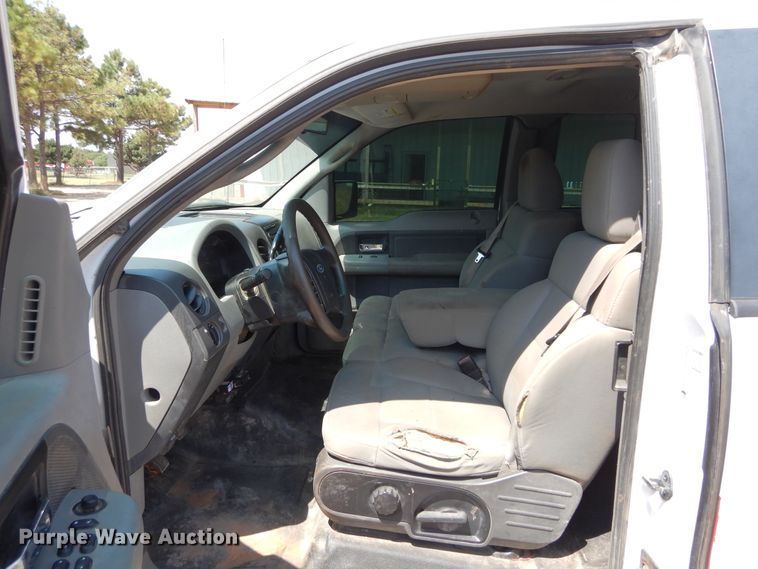 image for item DG4106 2007 Ford F150 SuperCab pickup truck