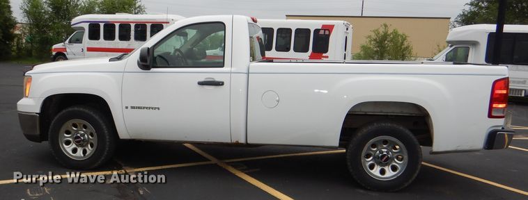 image for item DG4903 2008 GMC Sierra 1500 pickup truck