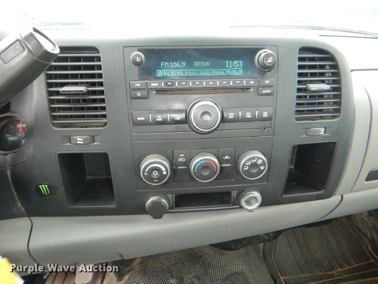image for item DG4903 2008 GMC Sierra 1500 pickup truck