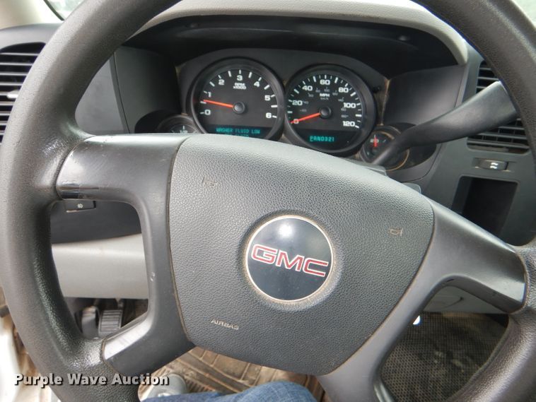 image for item DG4903 2008 GMC Sierra 1500 pickup truck