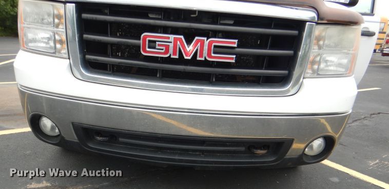 image for item DG4903 2008 GMC Sierra 1500 pickup truck