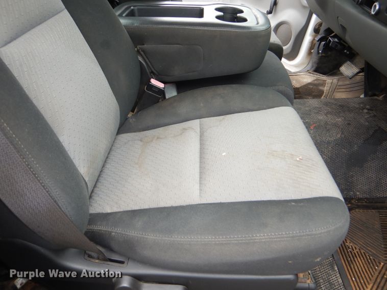 image for item DG4903 2008 GMC Sierra 1500 pickup truck