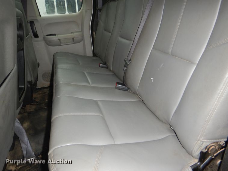 image for item DG4904 2012 Chevrolet Silverado 2500HD Ext. Cab pickup truck