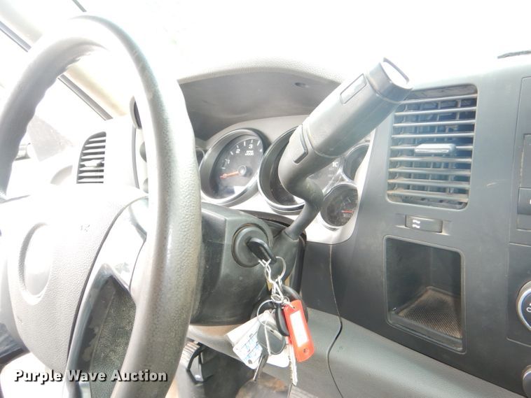 image for item DG4904 2012 Chevrolet Silverado 2500HD Ext. Cab pickup truck