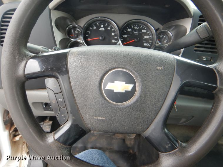 image for item DG4904 2012 Chevrolet Silverado 2500HD Ext. Cab pickup truck