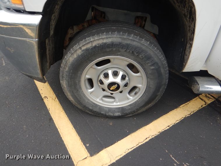 image for item DG4904 2012 Chevrolet Silverado 2500HD Ext. Cab pickup truck