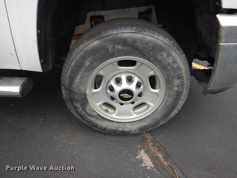 image for item DG4904 2012 Chevrolet Silverado 2500HD Ext. Cab pickup truck