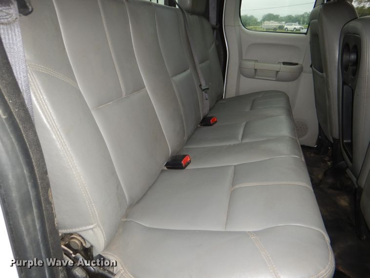 image for item DG4904 2012 Chevrolet Silverado 2500HD Ext. Cab pickup truck