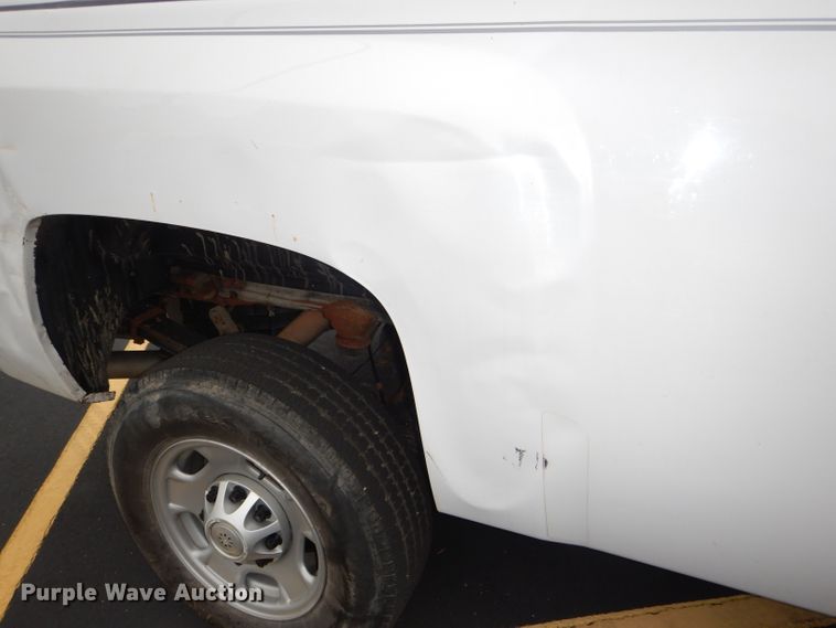 image for item DG4904 2012 Chevrolet Silverado 2500HD Ext. Cab pickup truck