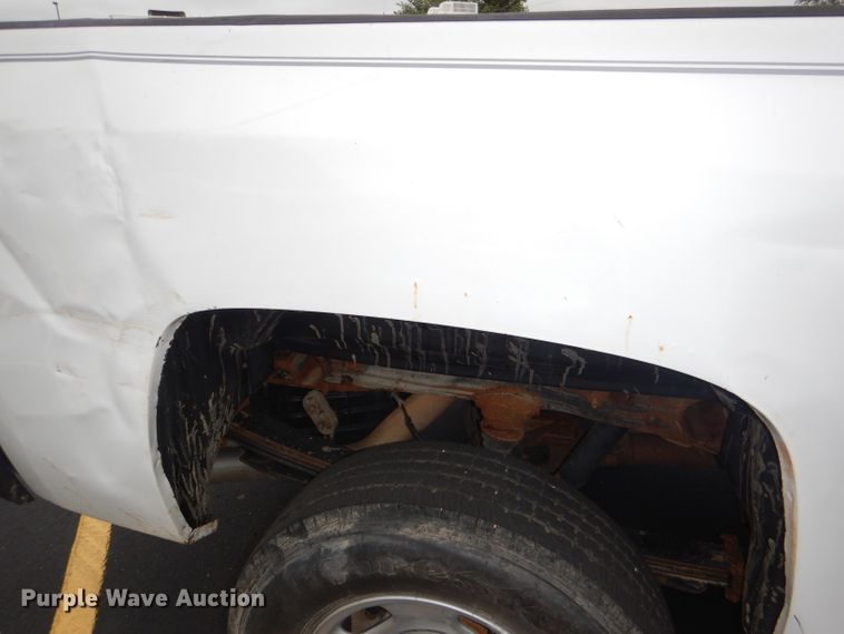 image for item DG4904 2012 Chevrolet Silverado 2500HD Ext. Cab pickup truck