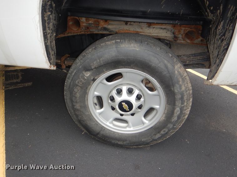 image for item DG4904 2012 Chevrolet Silverado 2500HD Ext. Cab pickup truck