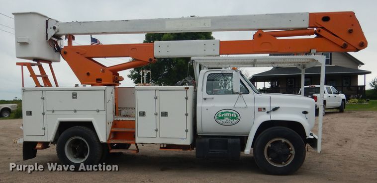 image for item DG5816 1990 GMC C6500 bucket truck