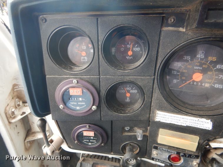 image for item DG5816 1990 GMC C6500 bucket truck