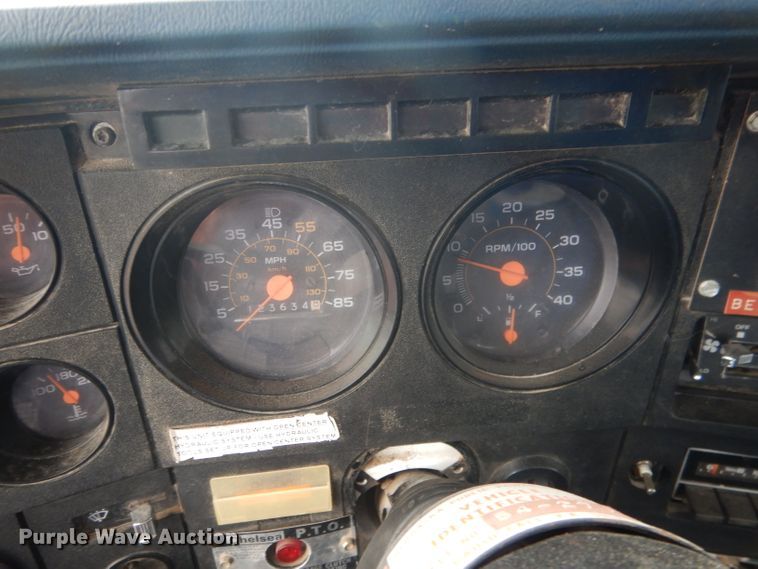 image for item DG5816 1990 GMC C6500 bucket truck