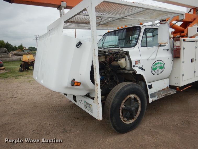 image for item DG5816 1990 GMC C6500 bucket truck