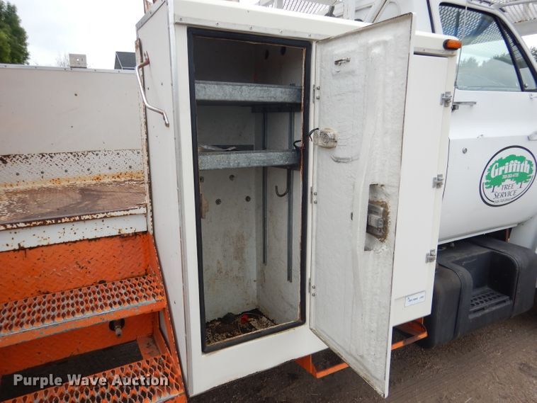 image for item DG5816 1990 GMC C6500 bucket truck