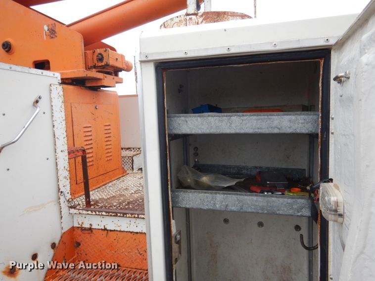 image for item DG5816 1990 GMC C6500 bucket truck