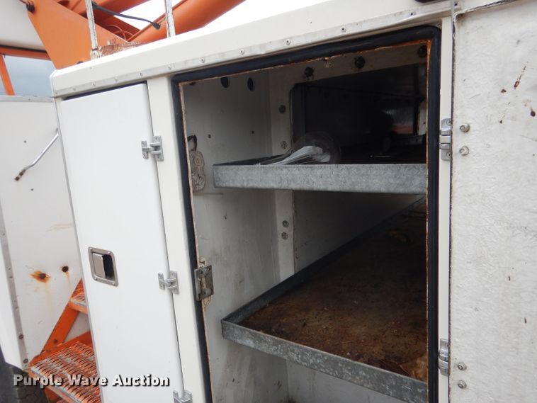 image for item DG5816 1990 GMC C6500 bucket truck