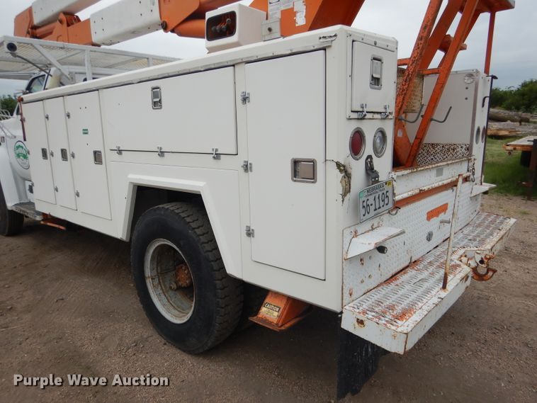 image for item DG5816 1990 GMC C6500 bucket truck