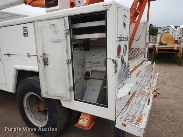 image for item DG5816 1990 GMC C6500 bucket truck