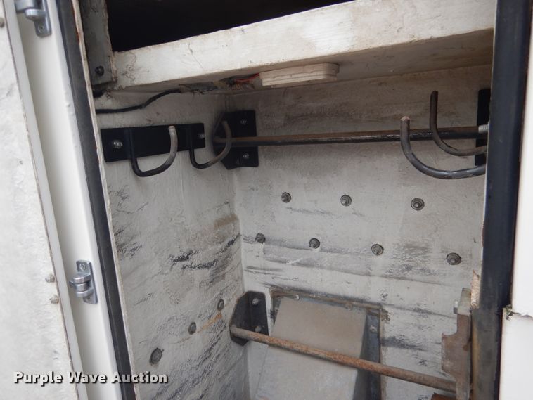 image for item DG5816 1990 GMC C6500 bucket truck