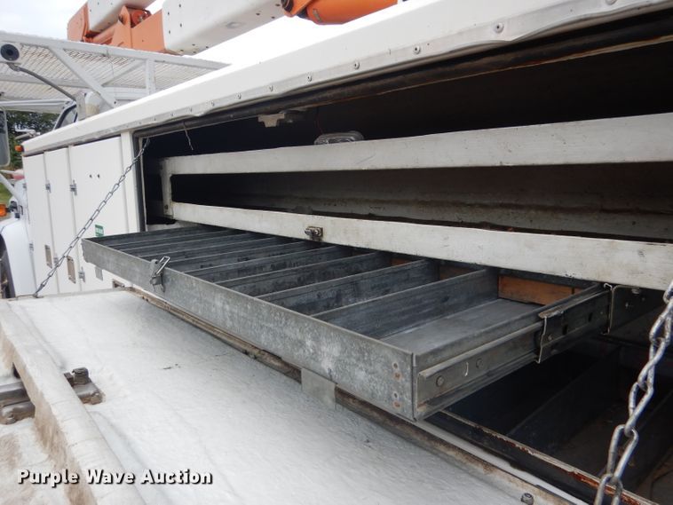 image for item DG5816 1990 GMC C6500 bucket truck