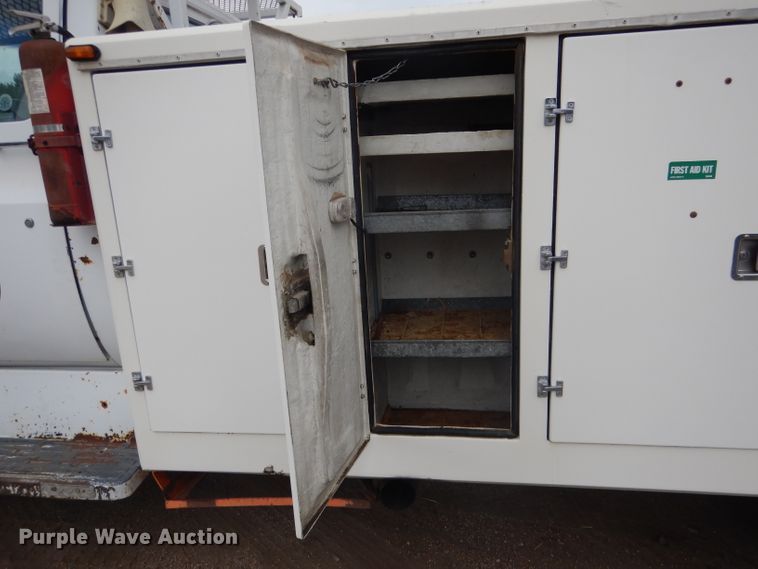 image for item DG5816 1990 GMC C6500 bucket truck